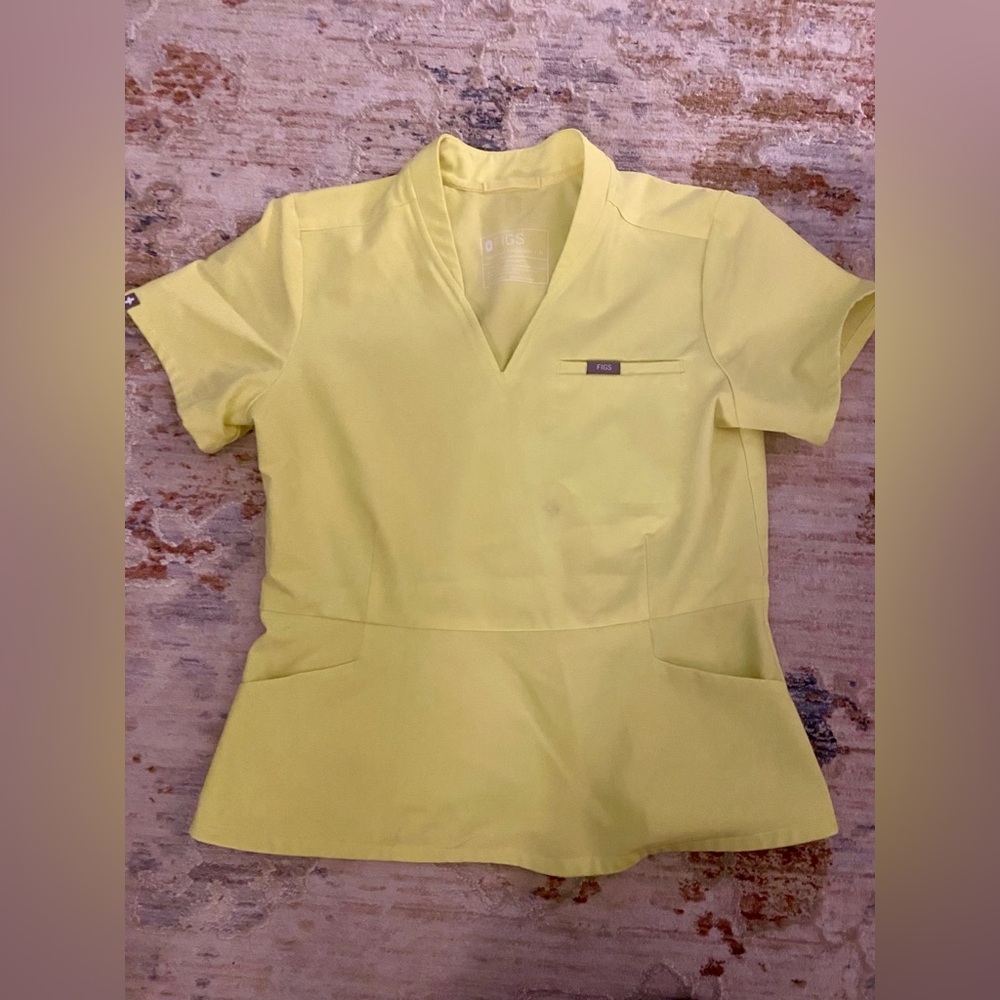Figs Serving Lime Peplum Scrub Top
